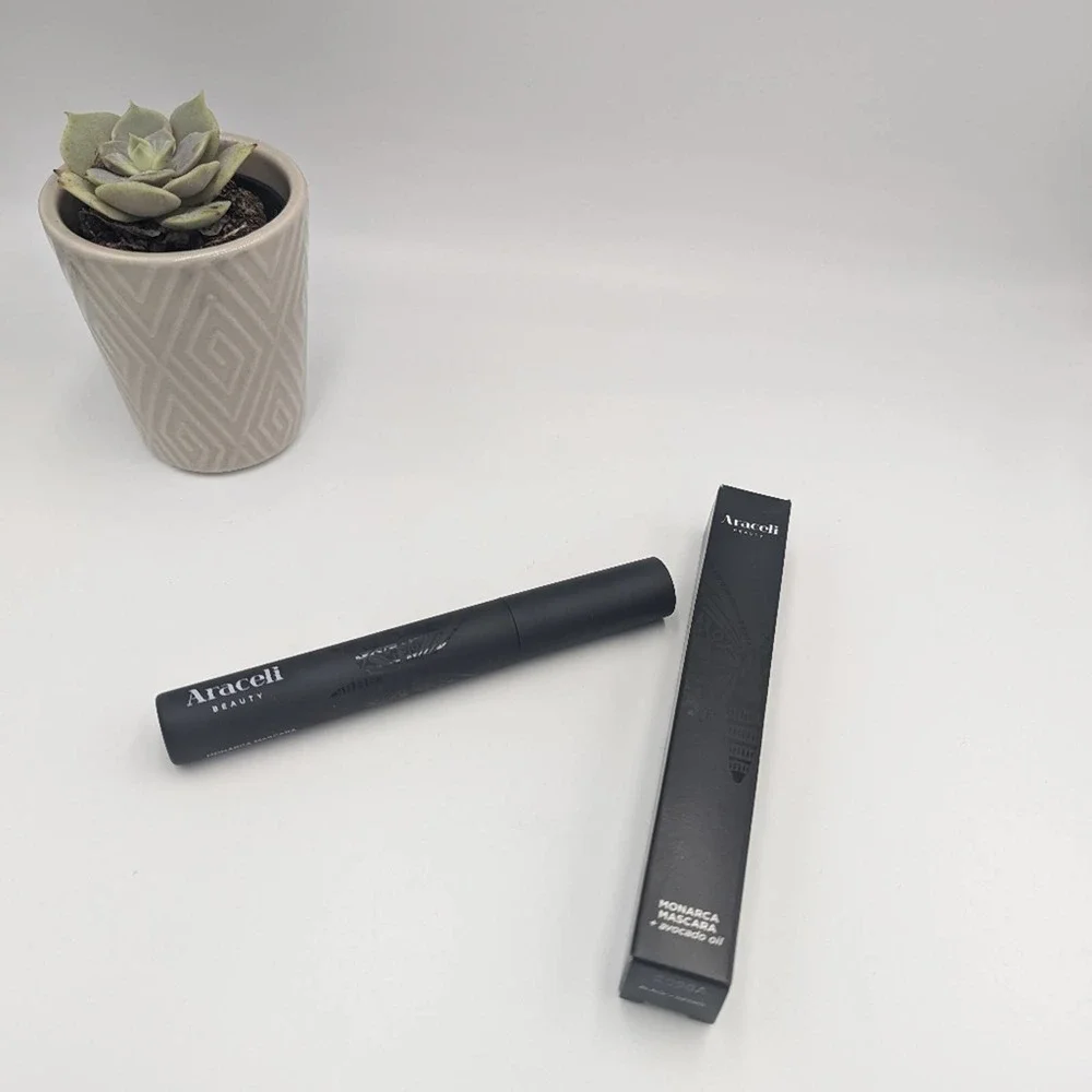 Araceli Monarca Mascara Black